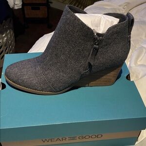 Toms Dark Gray Ankle Booties